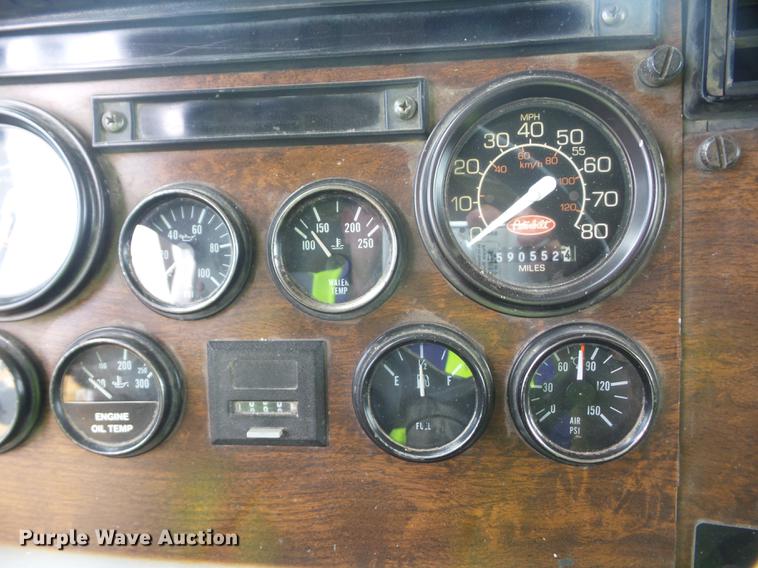 image for item K6267 1990 Peterbilt 375 dump truck