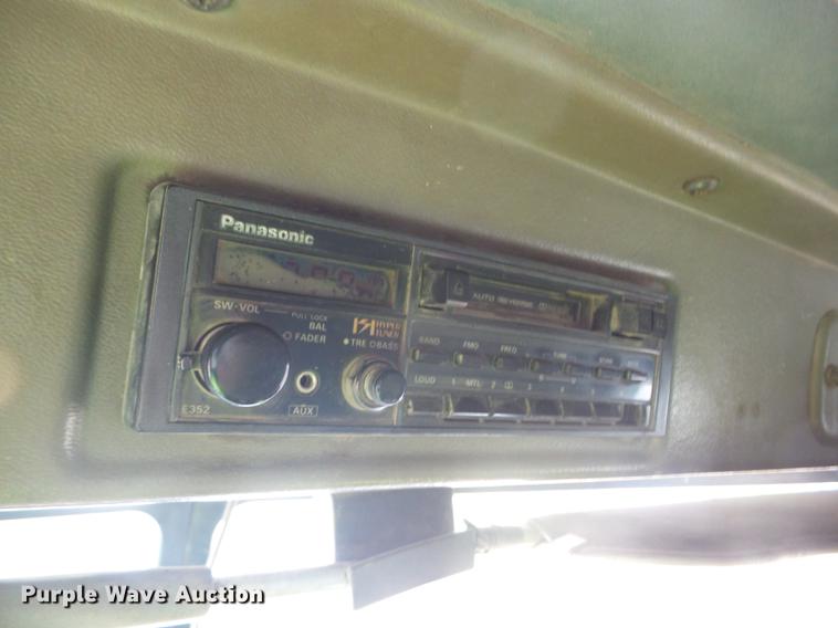 image for item K6267 1990 Peterbilt 375 dump truck