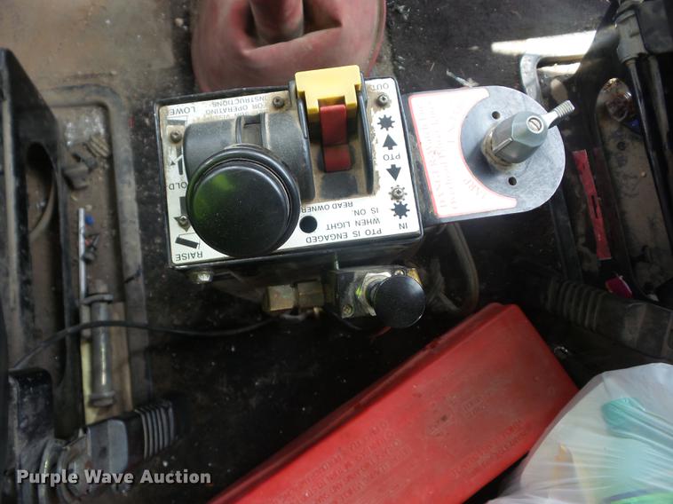 image for item K6267 1990 Peterbilt 375 dump truck