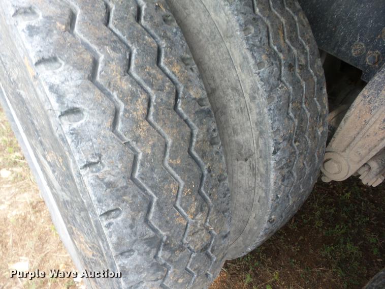 image for item K6267 1990 Peterbilt 375 dump truck