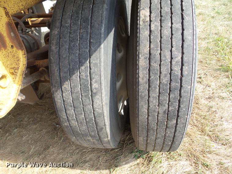 image for item L5689 1994 Trail King TK54BD6-422 bottom dump trailer