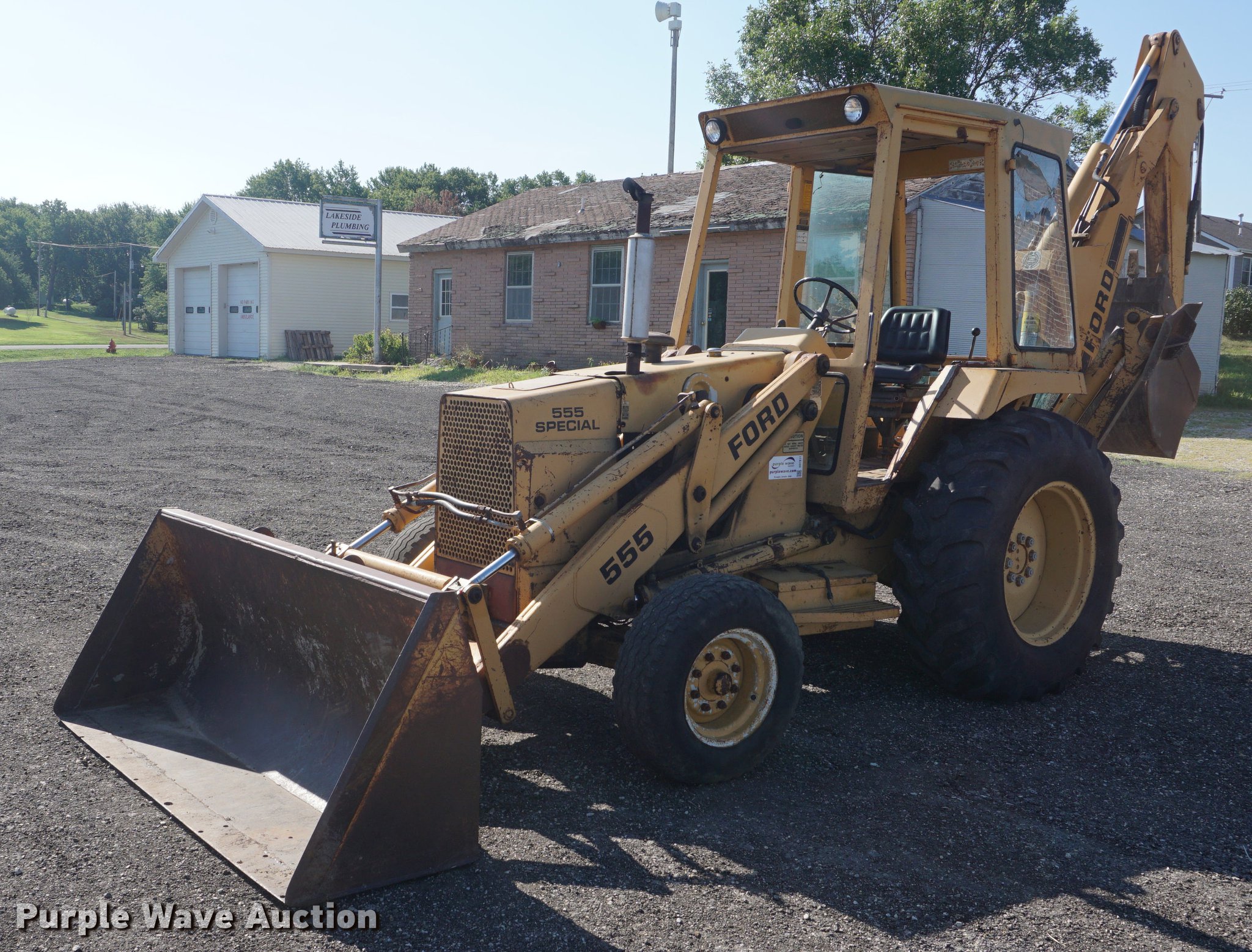 Ford 555 Special backhoe in Randolph, KS Item DD7811 sold Purple Wave