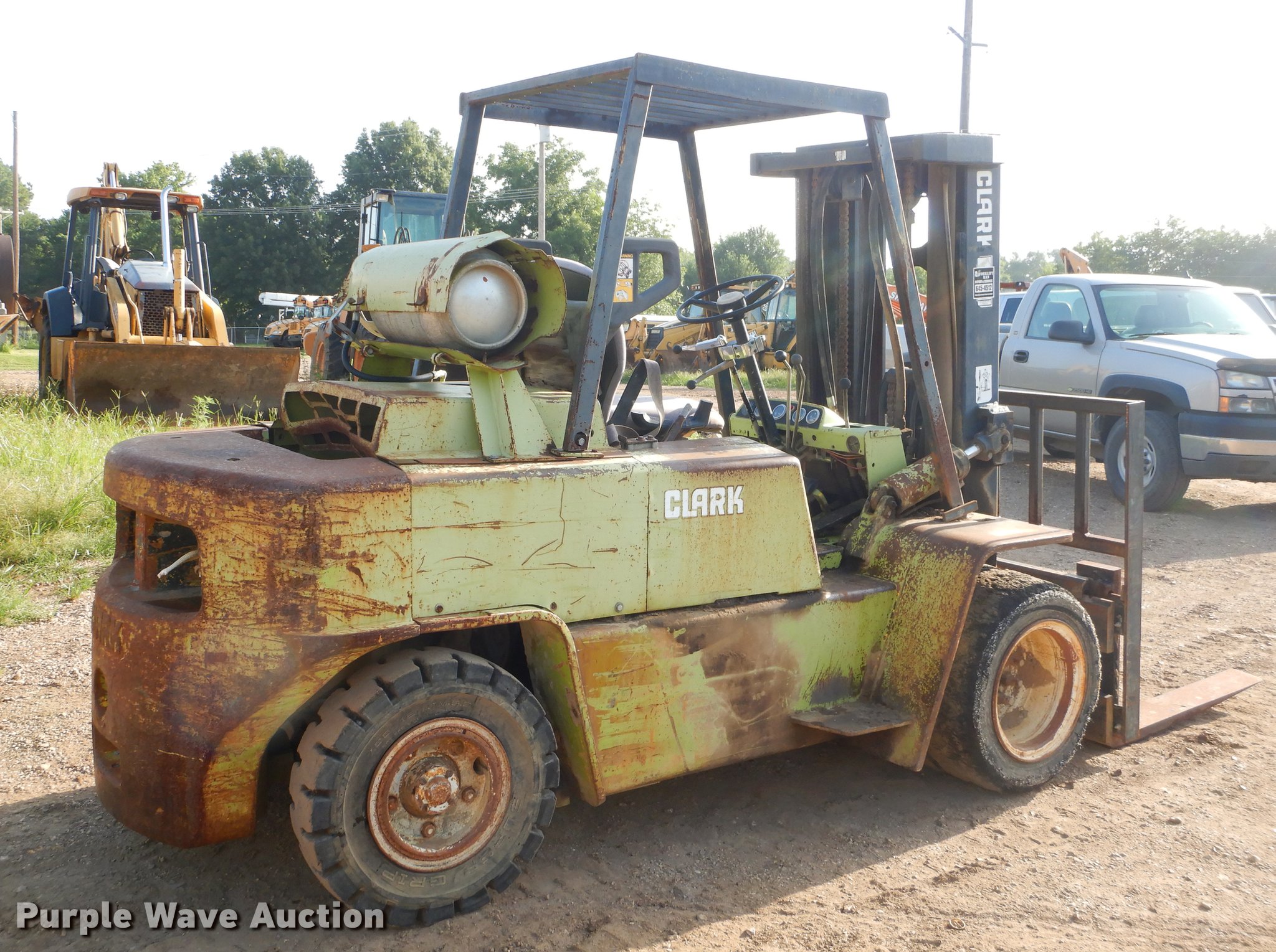 Clark C500YS80 forklift in Tahlequah, OK Item EK9630 sold Purple Wave