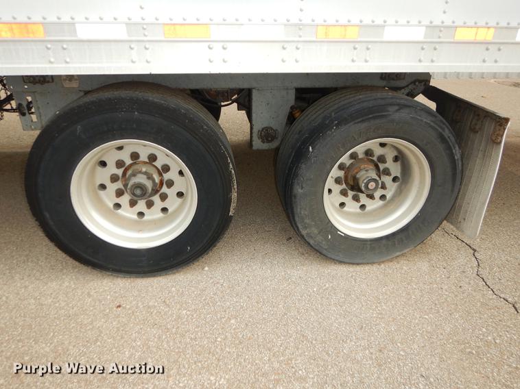 image for item DB8250 2005 Great Dane 7811TZ-1A53 refrigerated van trailer