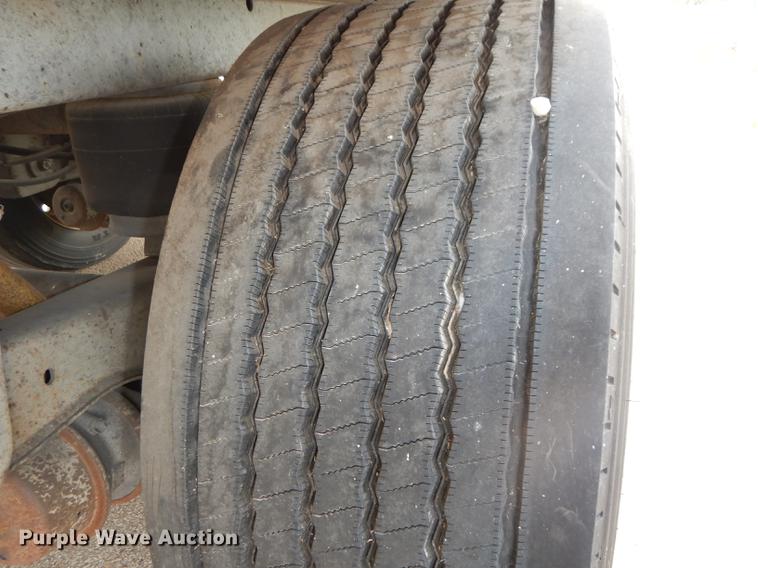 image for item DB8250 2005 Great Dane 7811TZ-1A53 refrigerated van trailer