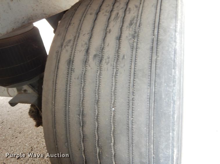 image for item DB8250 2005 Great Dane 7811TZ-1A53 refrigerated van trailer