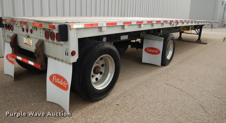 image for item DB8252 1997 Wilson CF900 flatbed trailer
