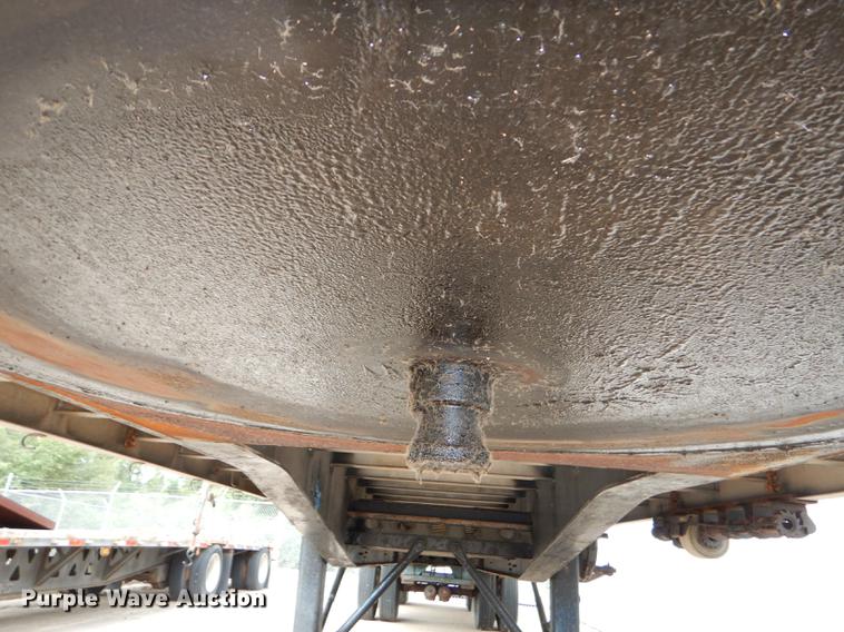 image for item DB8252 1997 Wilson CF900 flatbed trailer