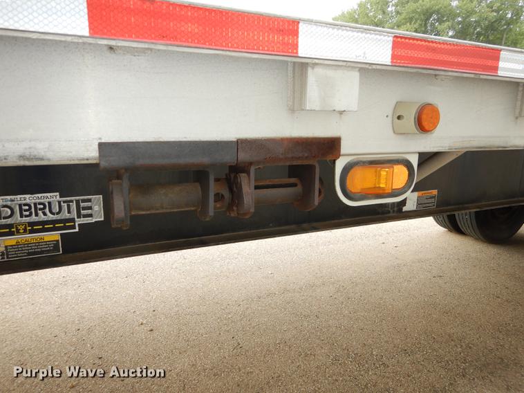 image for item DB8252 1997 Wilson CF900 flatbed trailer