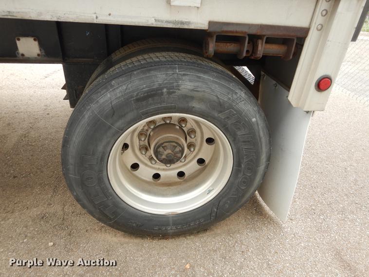 image for item DB8252 1997 Wilson CF900 flatbed trailer