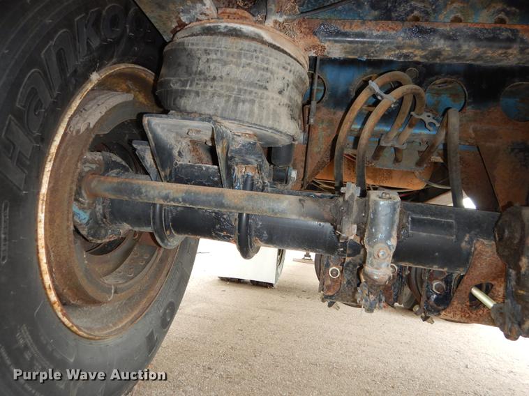 image for item DB8252 1997 Wilson CF900 flatbed trailer