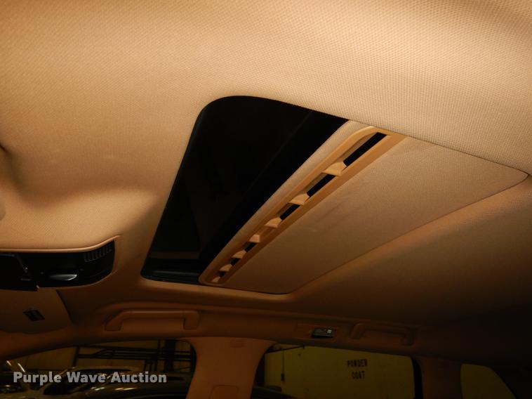 image for item DB8256 2004 Porsche Cayenne S SUV