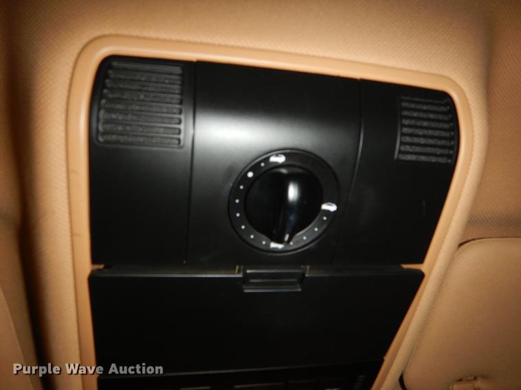 image for item DB8256 2004 Porsche Cayenne S SUV