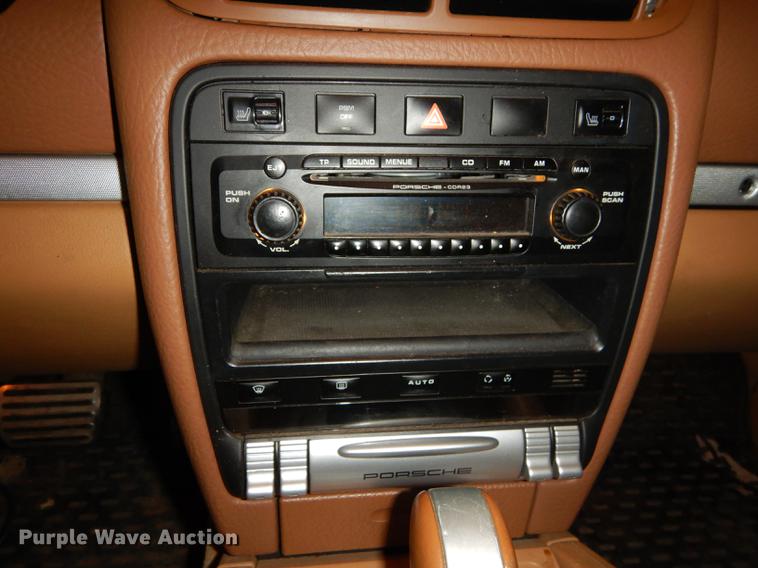 image for item DB8256 2004 Porsche Cayenne S SUV