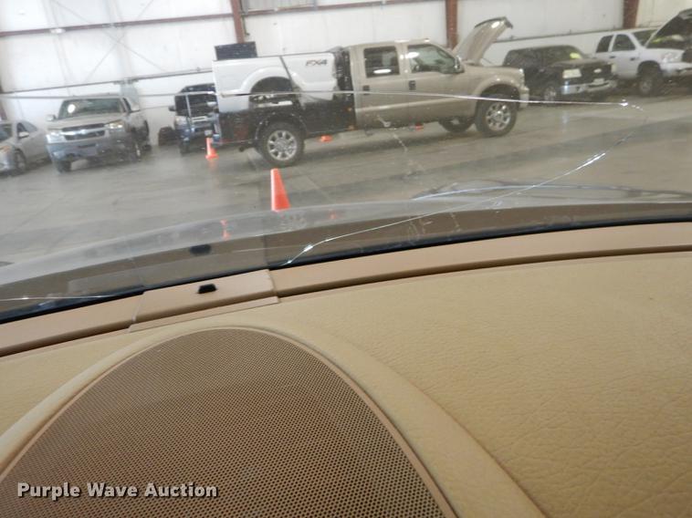 image for item DB8256 2004 Porsche Cayenne S SUV