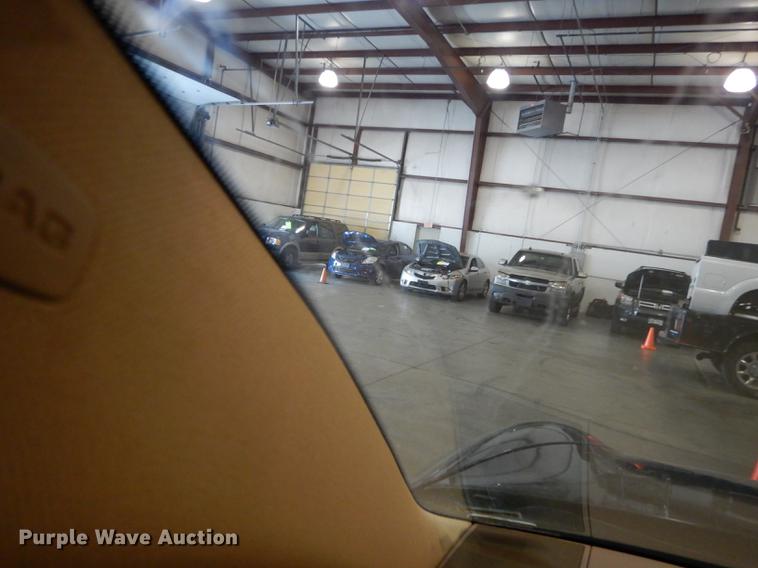 image for item DB8256 2004 Porsche Cayenne S SUV