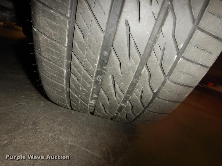 image for item DB8256 2004 Porsche Cayenne S SUV