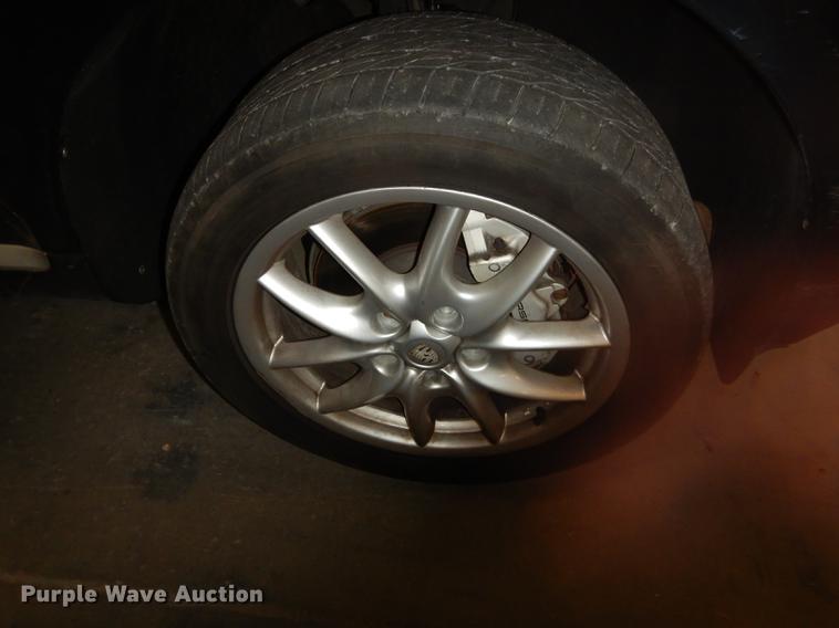 image for item DB8256 2004 Porsche Cayenne S SUV