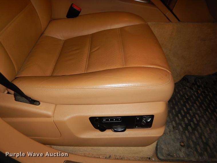 image for item DB8256 2004 Porsche Cayenne S SUV