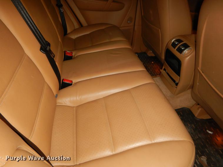 image for item DB8256 2004 Porsche Cayenne S SUV