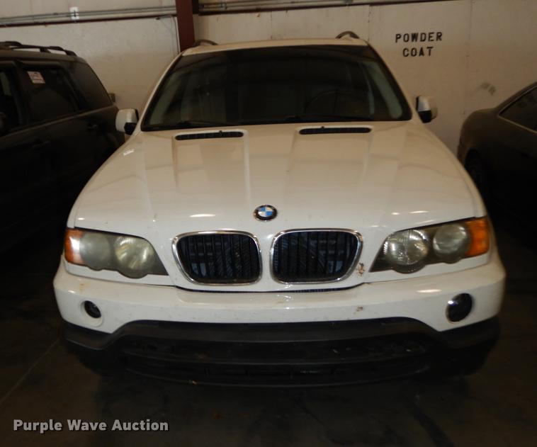image for item DB8260 2002 BMW X5 SUV
