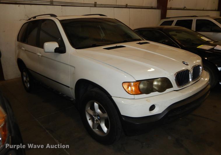 image for item DB8260 2002 BMW X5 SUV