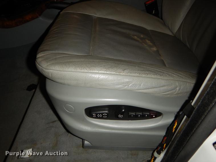 image for item DB8260 2002 BMW X5 SUV