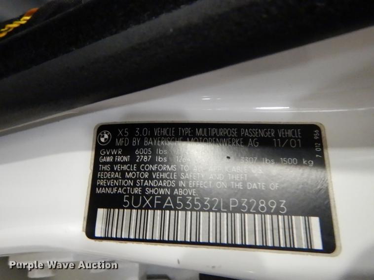 image for item DB8260 2002 BMW X5 SUV