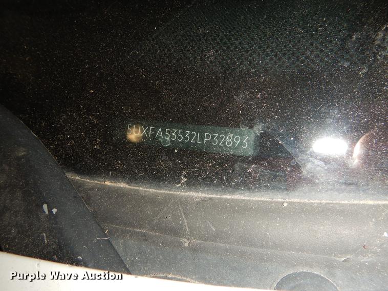 image for item DB8260 2002 BMW X5 SUV