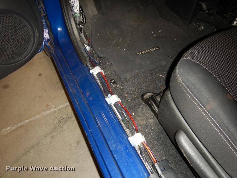 image for item DE1670 2014 Nissan Versa SL