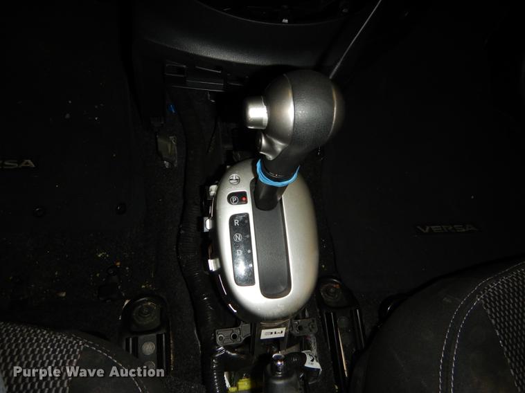 image for item DE1670 2014 Nissan Versa SL