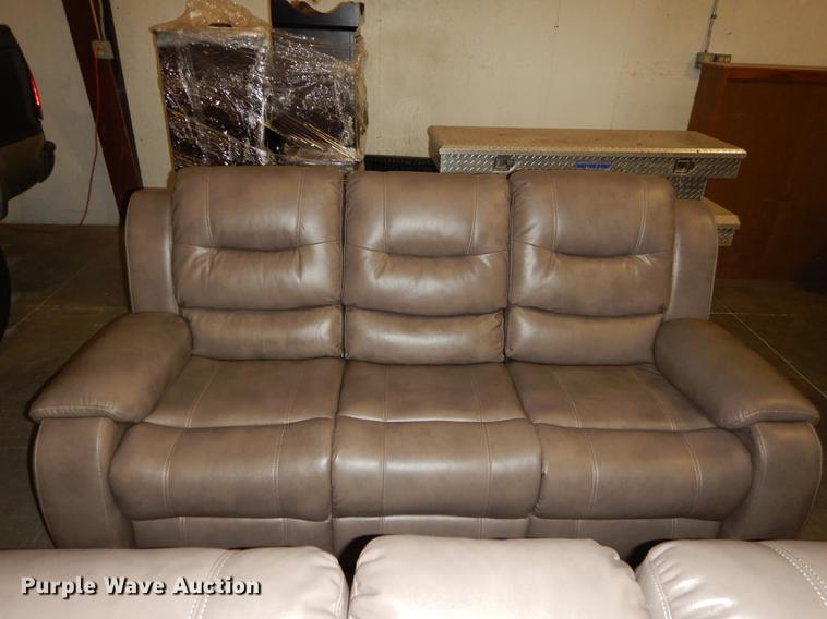 Conn's leather furniture in Topeka, KS Item EM9626 sold Purple Wave