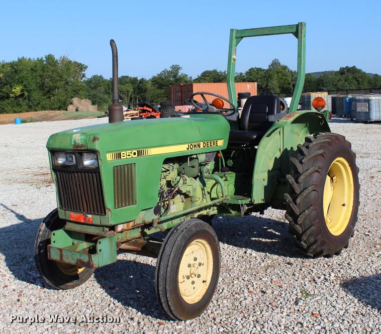 image for item BE9321 John Deere 850 tractor