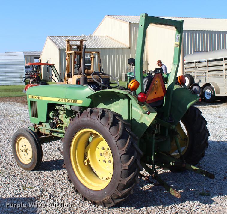 image for item BE9321 John Deere 850 tractor