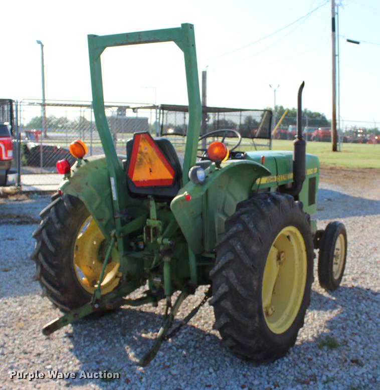 image for item BE9321 John Deere 850 tractor