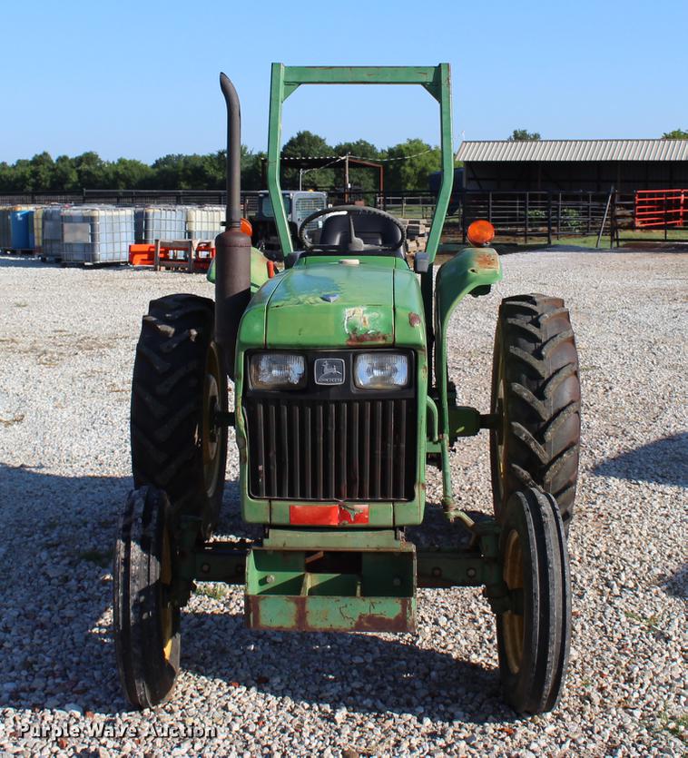 image for item BE9321 John Deere 850 tractor