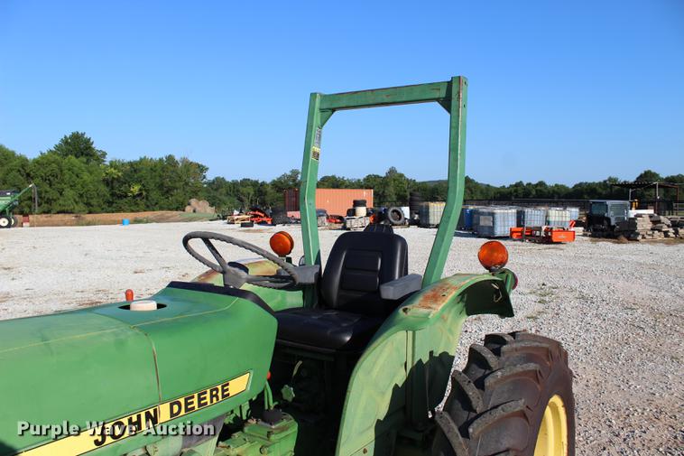 image for item BE9321 John Deere 850 tractor