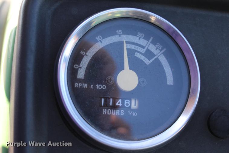 image for item BE9321 John Deere 850 tractor