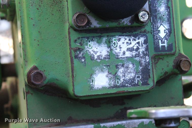 image for item BE9321 John Deere 850 tractor