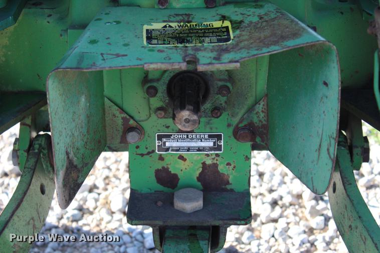 image for item BE9321 John Deere 850 tractor