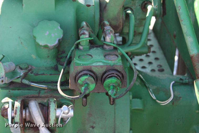 image for item BE9322 John Deere 1020 tractor