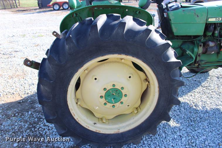 image for item BE9322 John Deere 1020 tractor