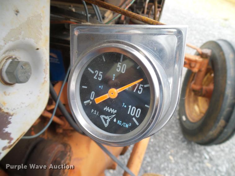 image for item DB5214 Ford 801 Powermaster tractor