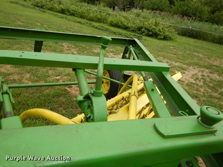 image for item DB8293 John Deere LR25 hay rake