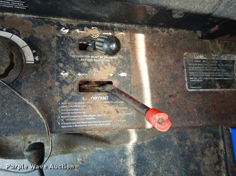 image for item DB8327 1980 John Deere 8820 combine