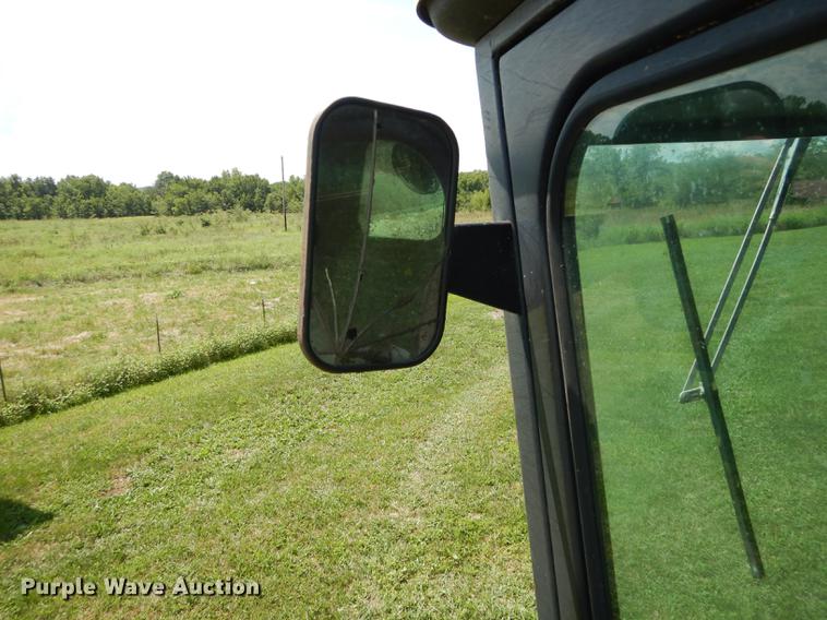 image for item DB8327 1980 John Deere 8820 combine