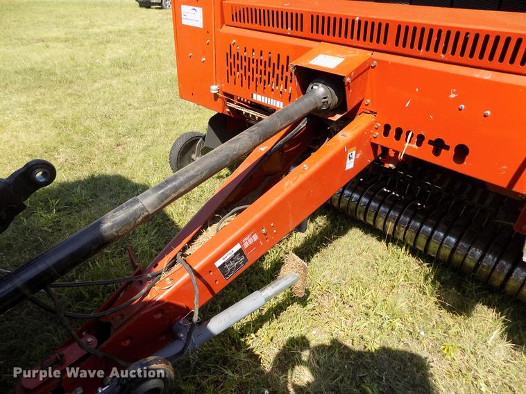 image for item DB9182 2009 Massey Ferguson 2756A round baler