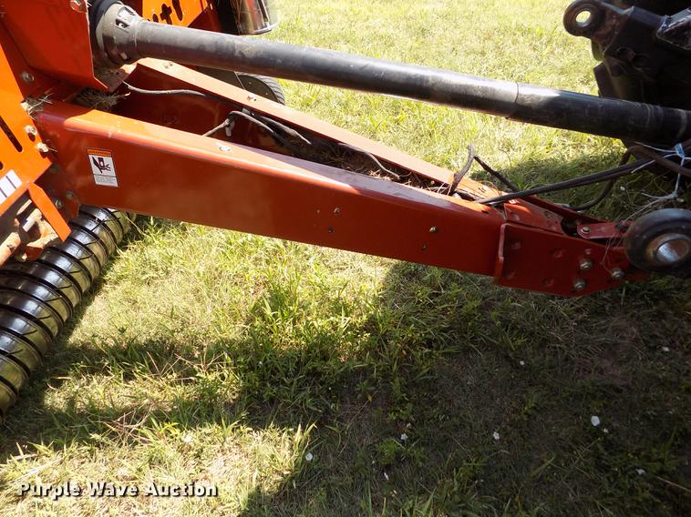 image for item DB9182 2009 Massey Ferguson 2756A round baler