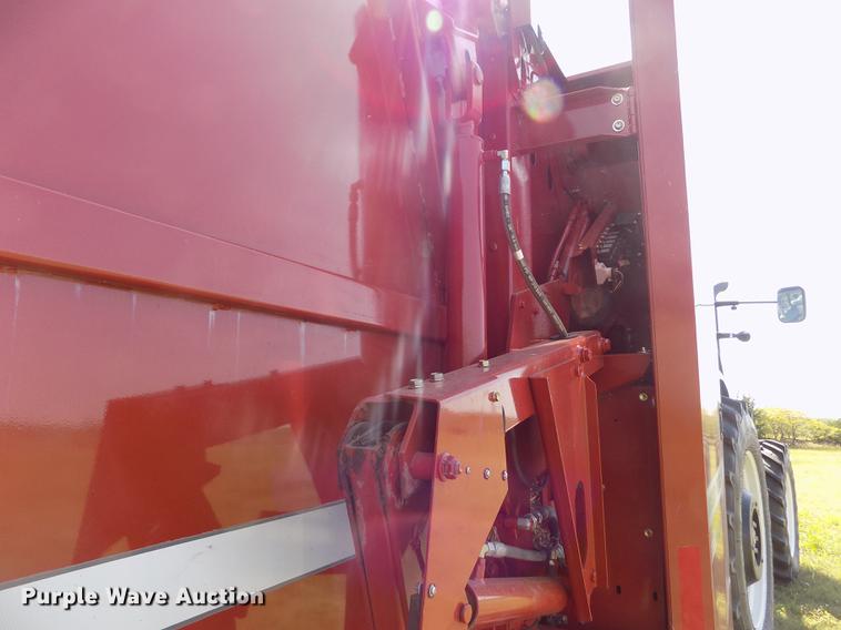 image for item DB9182 2009 Massey Ferguson 2756A round baler