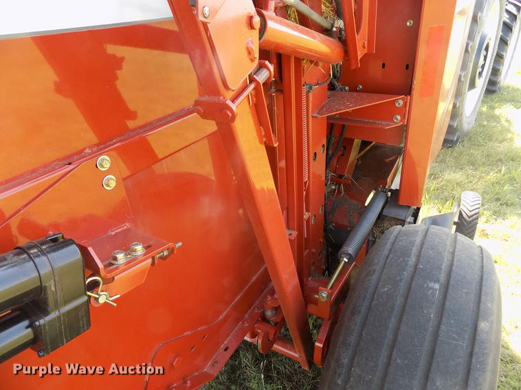 image for item DB9182 2009 Massey Ferguson 2756A round baler